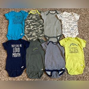 Baby Boy 6-9 Months Gerber Onesies 8 Pack Dinosaurs Camo Stripes Bodysuits